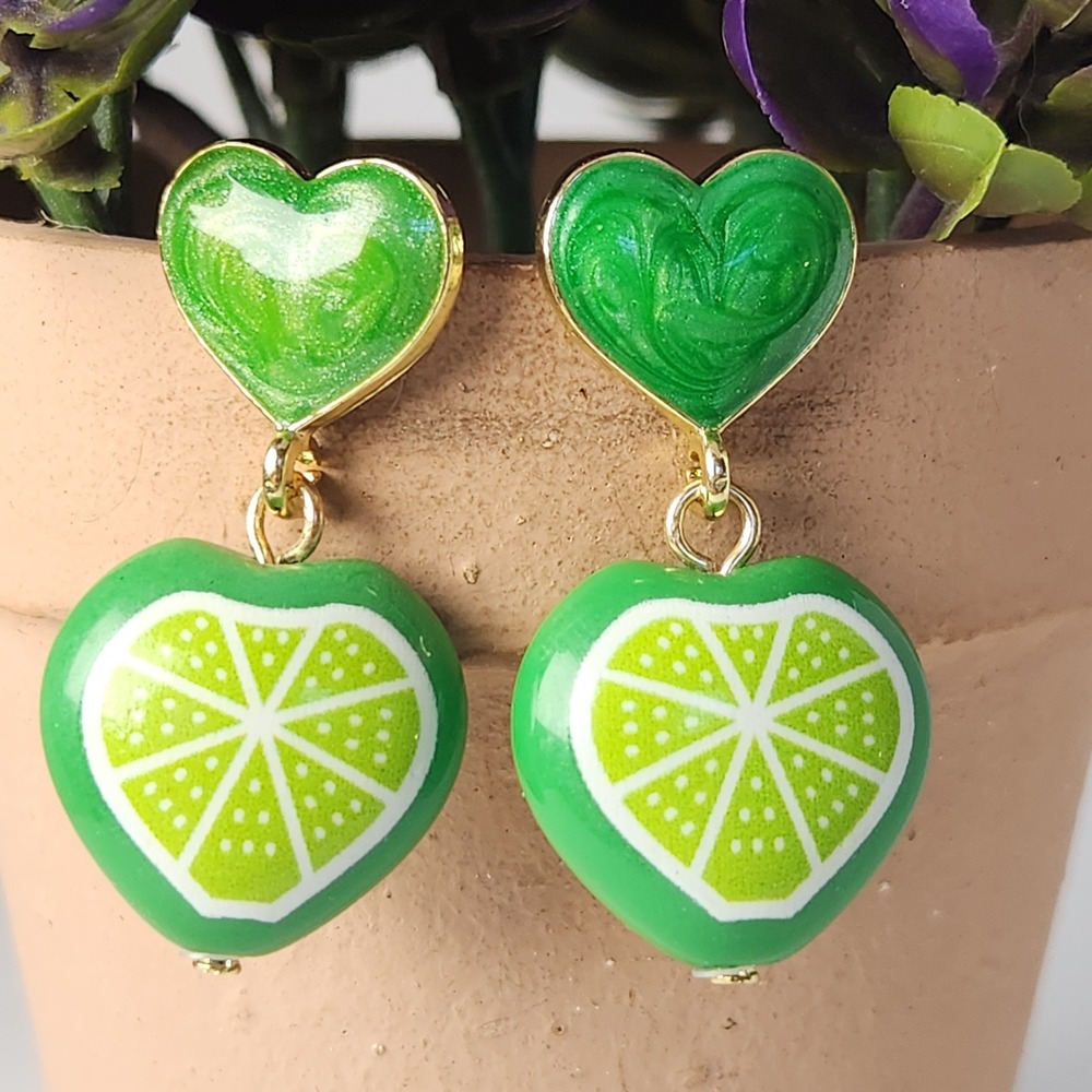 Green Heart Lime Slice Drop Earrings Gold Tone Fruit Themed Whimsical 1.5"